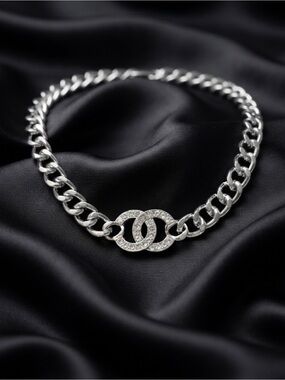 Brand New ! Silver Crystal Interlock Chain Necklace - Women's Jewelry
